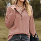 Enfärgad pullover med knappar och sweatshirt för kvinnor
