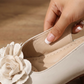 👡 50% RABATT! 🌸 3D-Blommiga Sandaler med Öppen Tå & Klack – Elegant Design, Stabil Klack & Andningsbar 👠